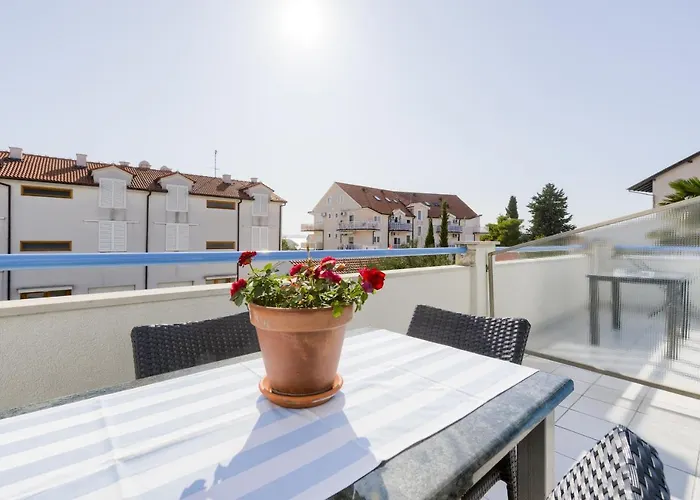 Apartments Villa Pina