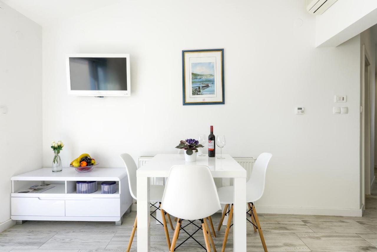 Apartment Pina *