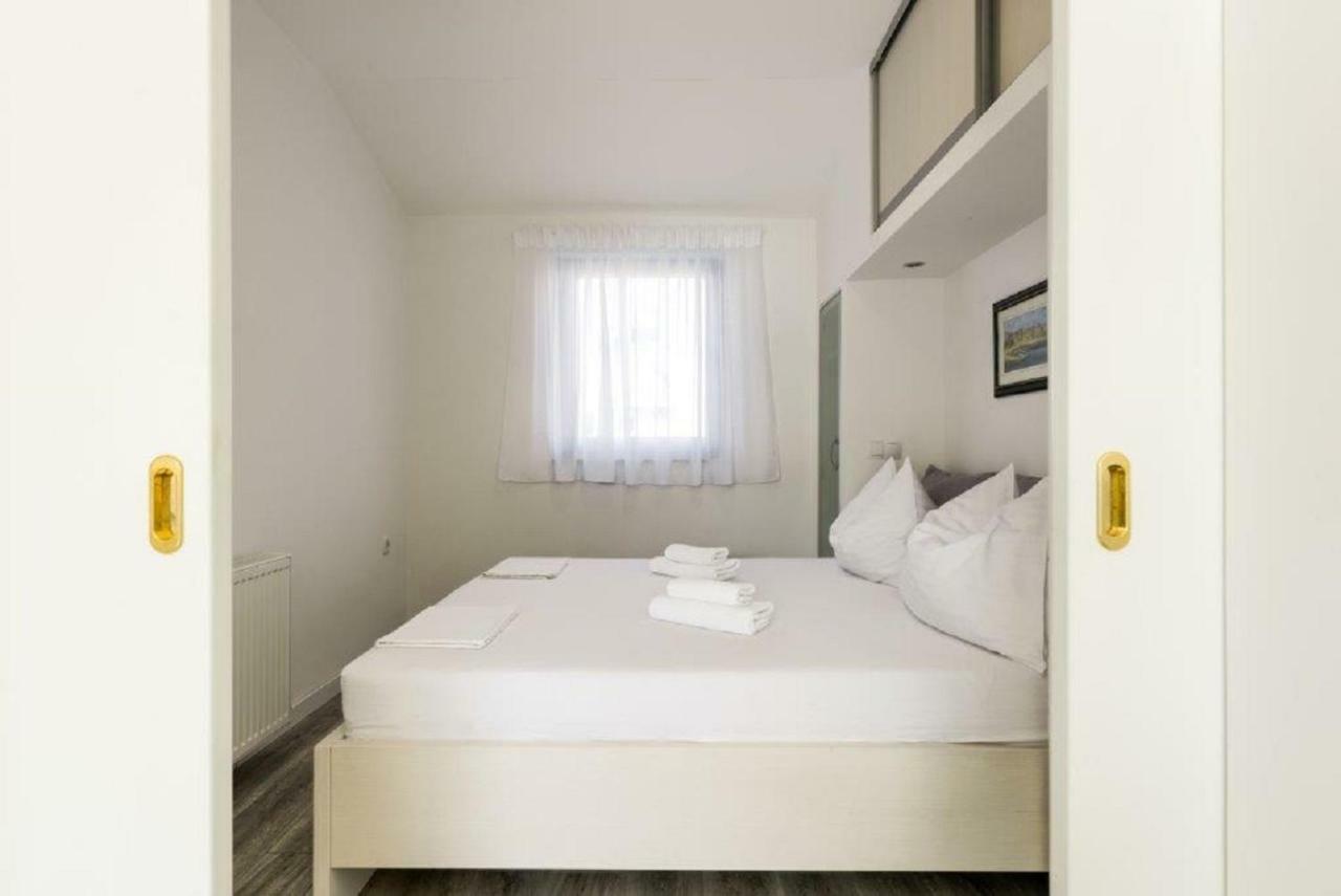 Apartment Pina